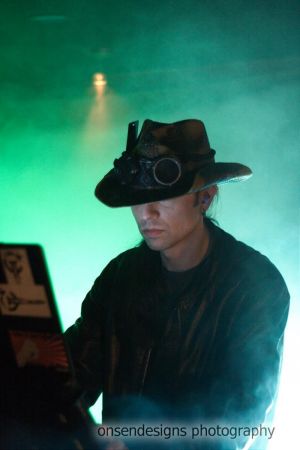 Proof-MIDI Ghetto Tour-Chemlab-2010-05-10-20-32-44